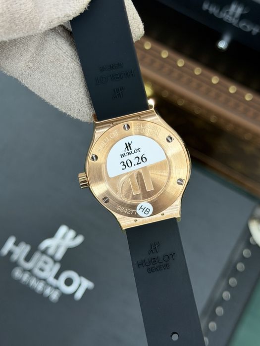 Hublot Classic Fusion Lady  33mm  Gold