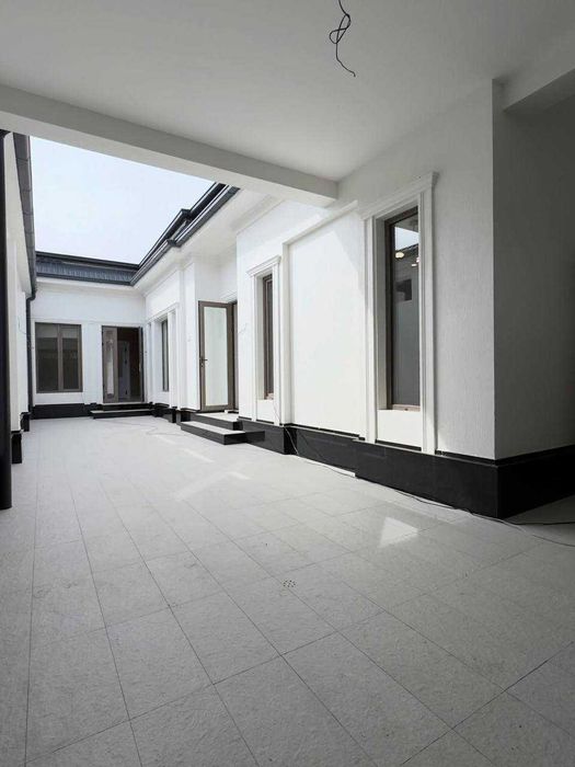 Уч кахрамон постидан 7 км Хожи ота  2 сотих 4 хона + холл Евроремонт