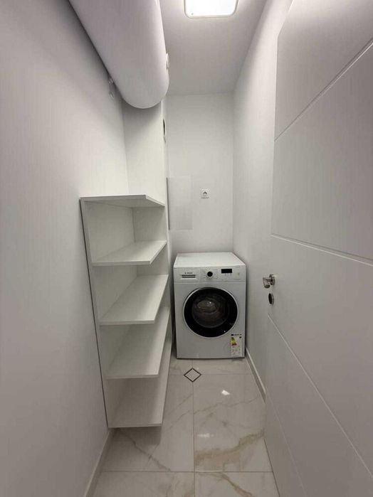 Продава се Тристаен апартамент в Пловдив, Остромила - 96 кв.м за 1221 €/кв.м - Снимка #5