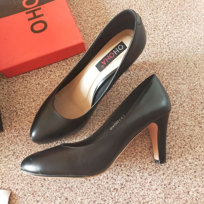 Продам женские туфли