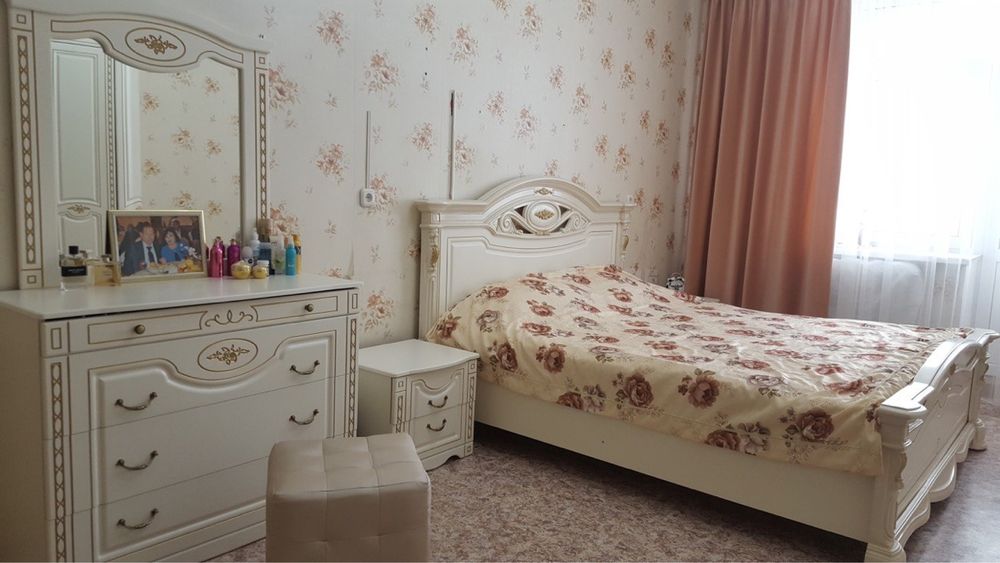 Продается спальный гарнитур производства Беларусь