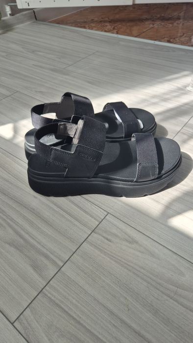 Sandale noi nr 40,5