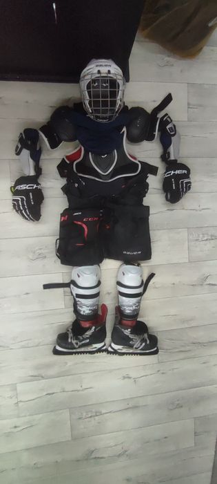 Хоккейная форма, подростковая.