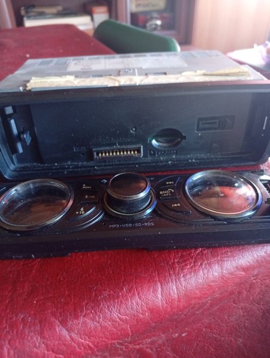 Radio Mp3 player USB - SD Card  Aux Auto