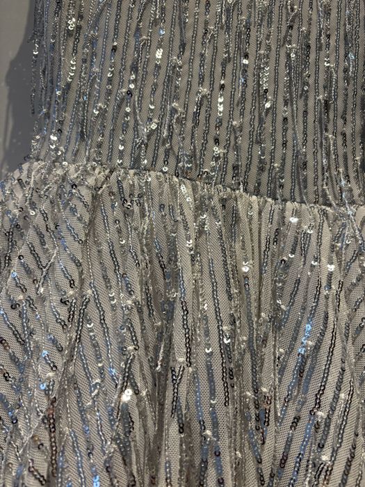 официална рокля с пайети