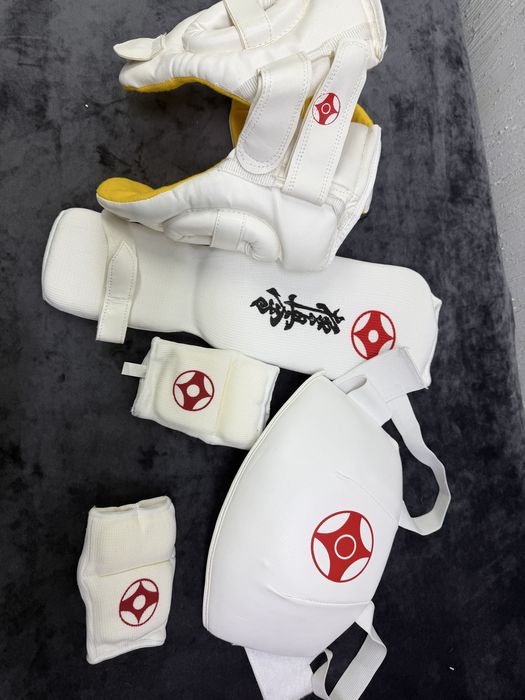 Продам амуницию для каратэ