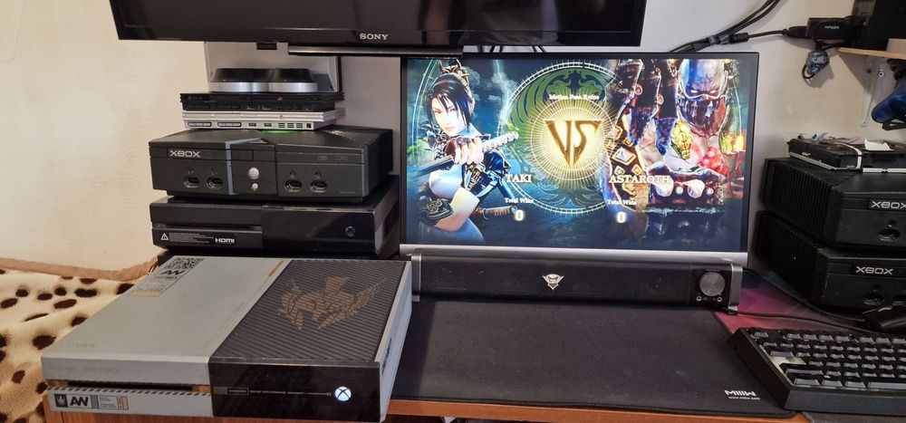 Vând Xbox One Call of Duty Edition