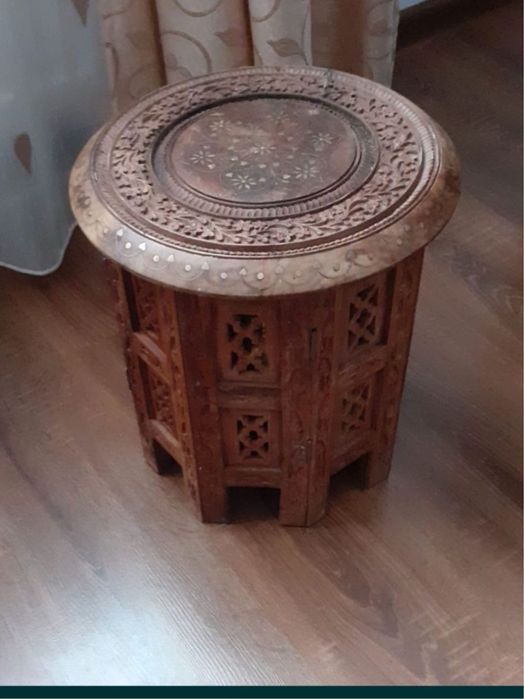 scaun sculptat minutios