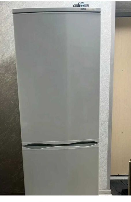 Продам холодильник атлант