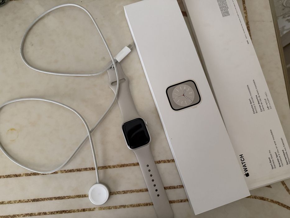 Apple Watch Series 8 GPS 41 мм Silver Aluminum