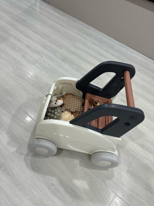 Машинка каталка Babypods