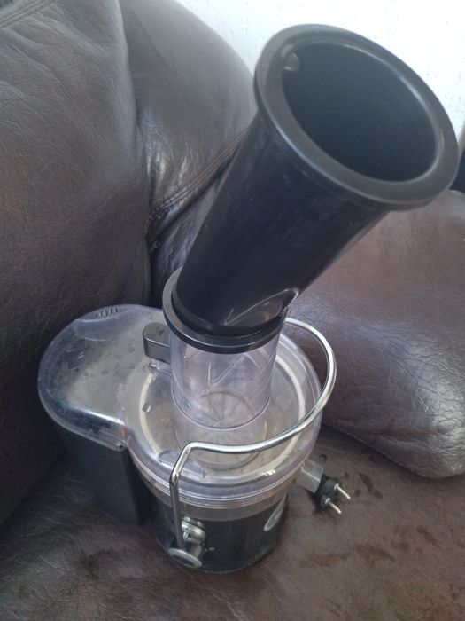 самопочистваща се сокоизстисквачка