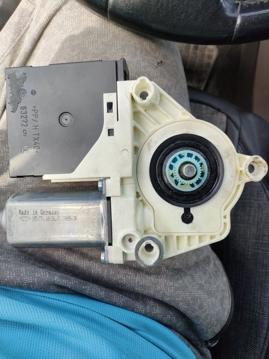 Motoraș stânga față passat b6