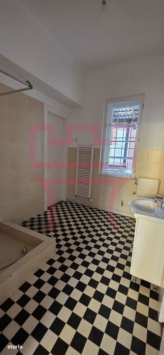 Apartament nemobilat sau birou in casa 160mp zona Emil Isac
