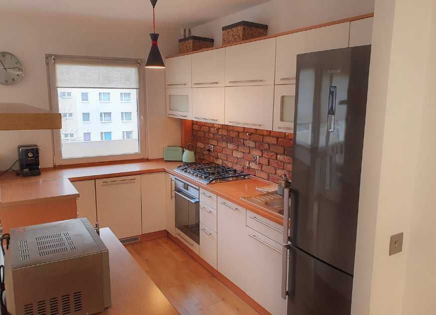 Дава се под наем Тристаен апартамент в Пловдив, Остромила - 96 кв.м за 385 € - Снимка #2