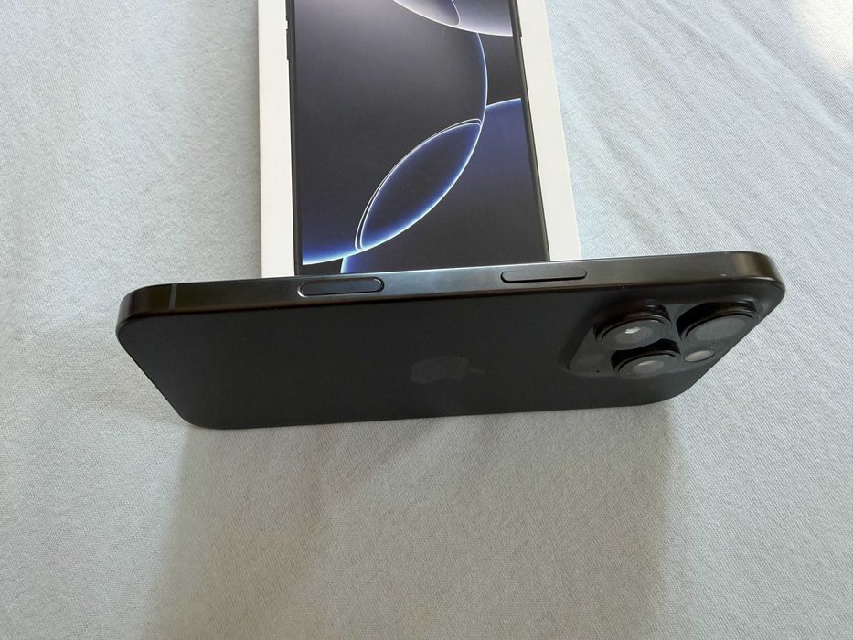 iPhone 16 Pro Black Titanium/128 GB