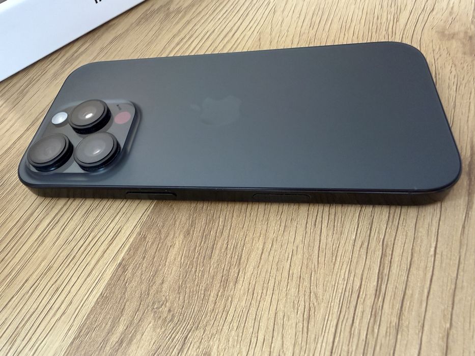 Iphone 16 pro 128gb black battery healt 100%