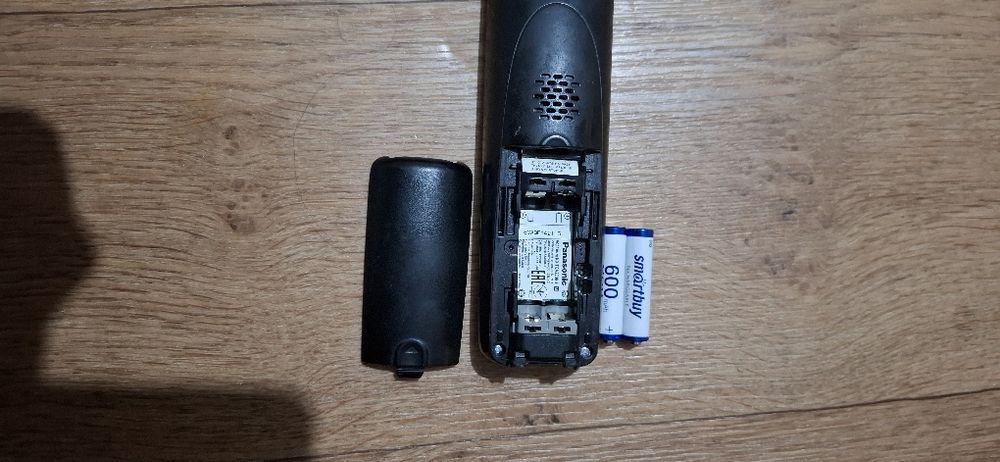 Телефон Panasonic KX-TGA250RU M