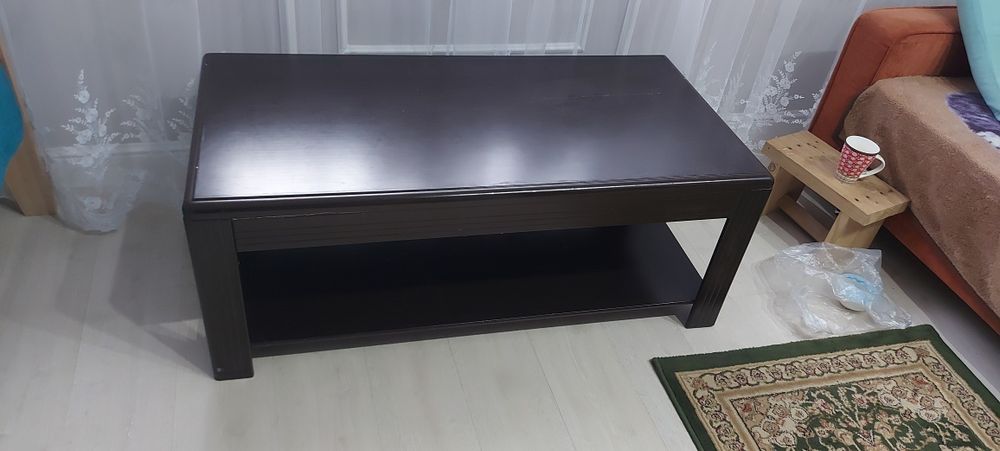 Журнальный столик