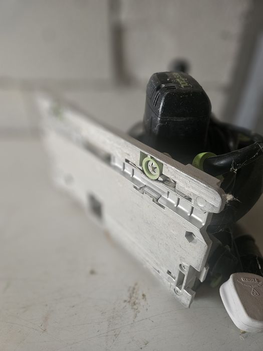 Vând circular Festool pe sina