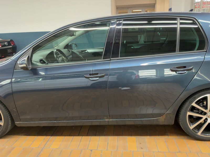 Volkswagen Golf VI 2.0 TDI Highline 4Motion 2011