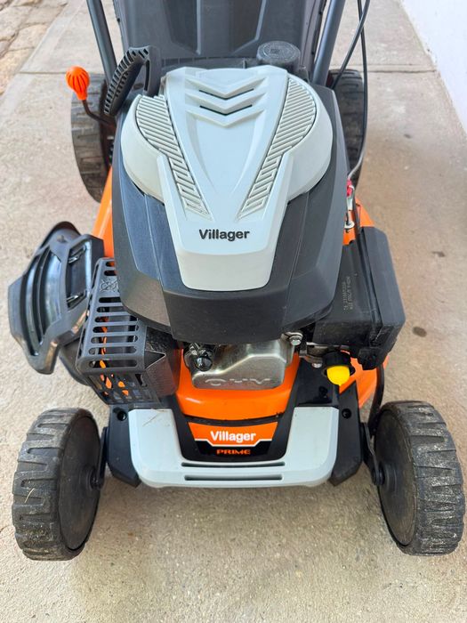 Mașină de tuns iarba Villager Prime 4111 T - benzină