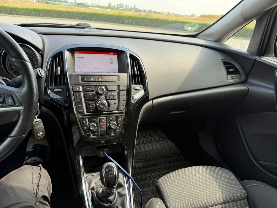 Opel Astra J 1.6 CDTI  136 CP