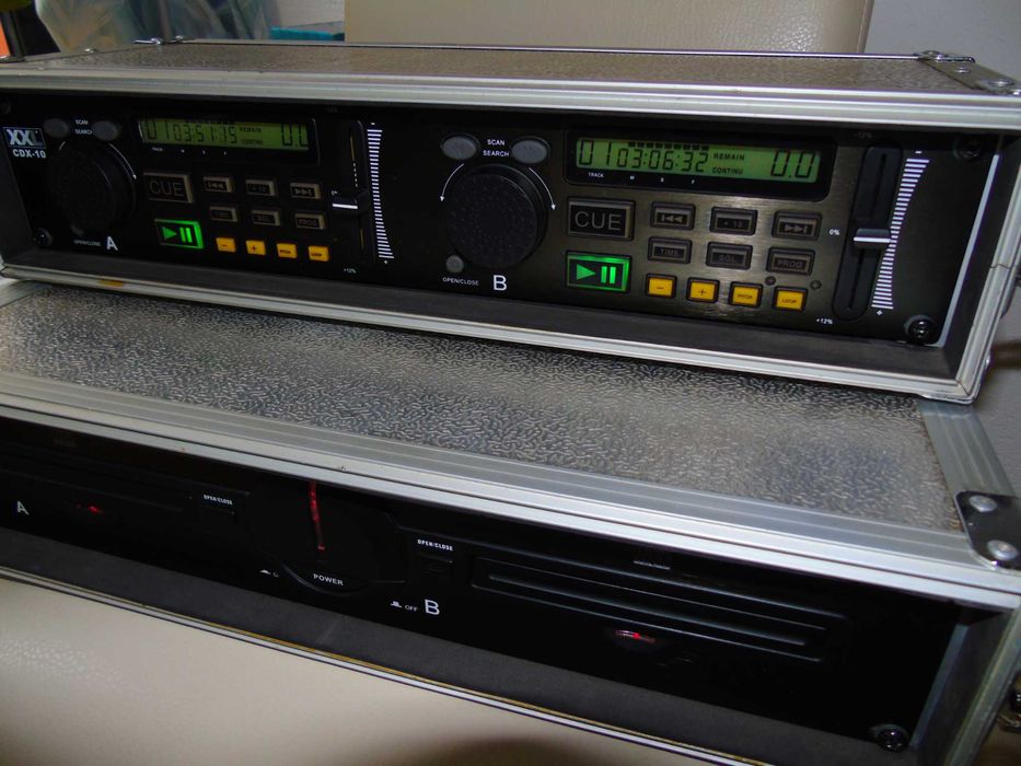 Echipament DJ CD cu valiza de transport