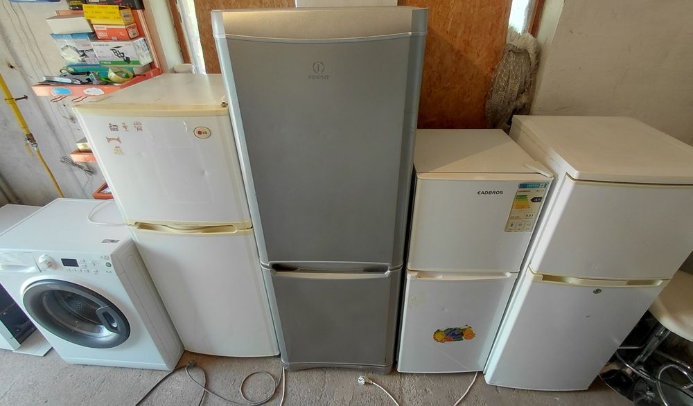 Продам холодильник