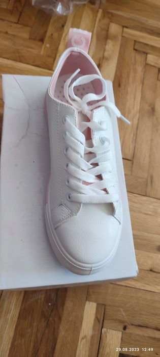 Дамски кожени кецове бяло и розово/маратонки 37