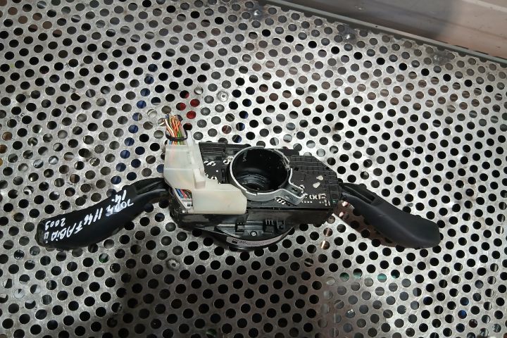Manete semnalizare si stergatoare bloc complet Skoda Fabia 5J