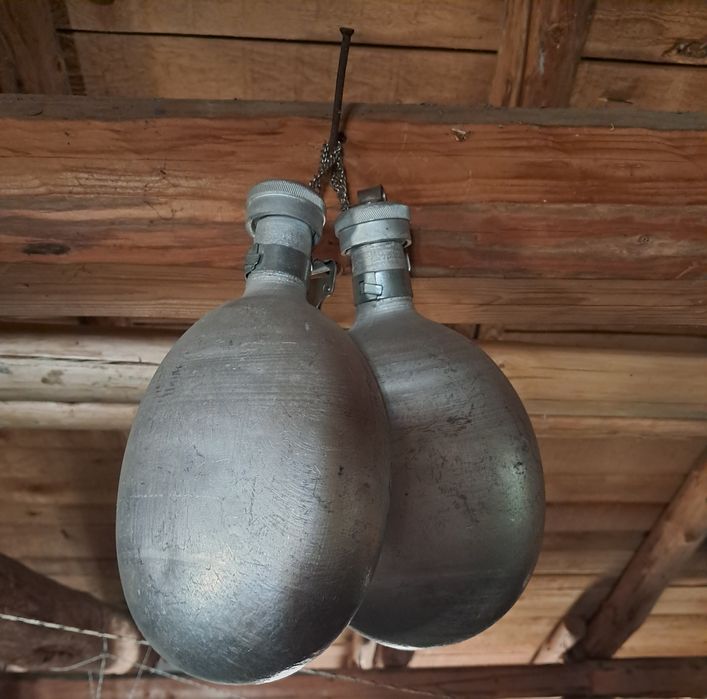 Ведро, бъклица, меден менец, войнишки манерки