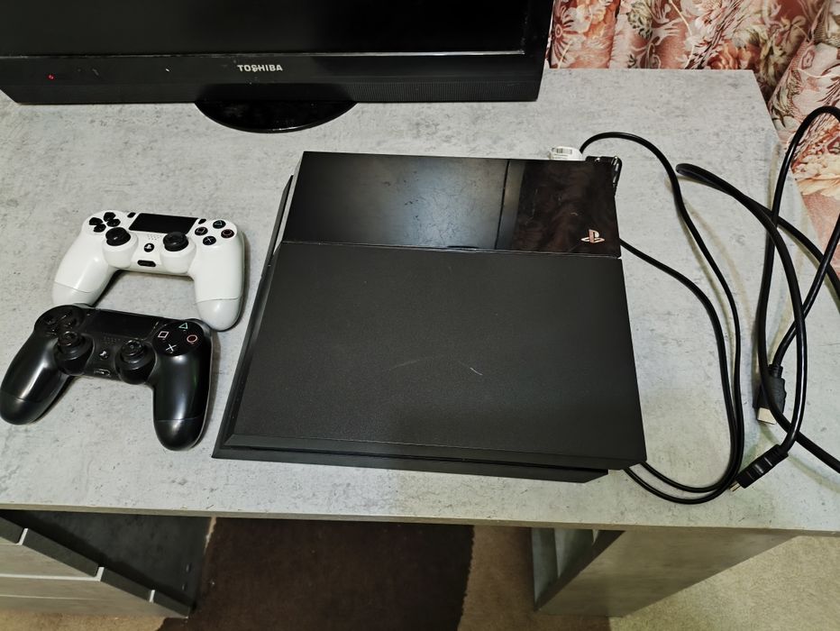 PS 4 в хорошем состоянии