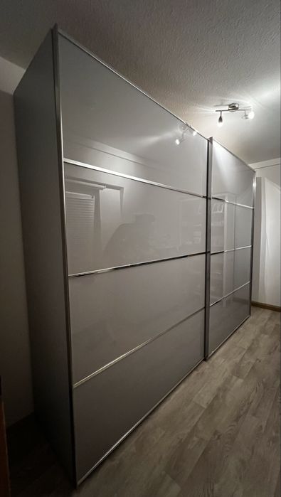 Dressing/Dulap 280/223/68 cm cu 2 usi culosante sticla gri deschis