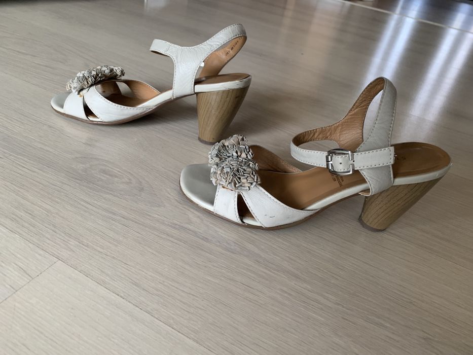 Vand sandale piele nude(38)superbe.