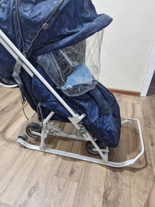 Санки-коляска в отличном состоянии