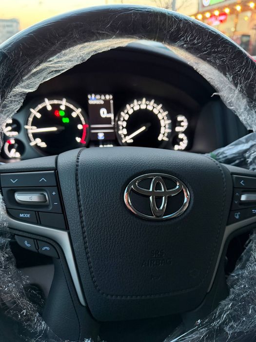 Toyota Land Cruiser 200