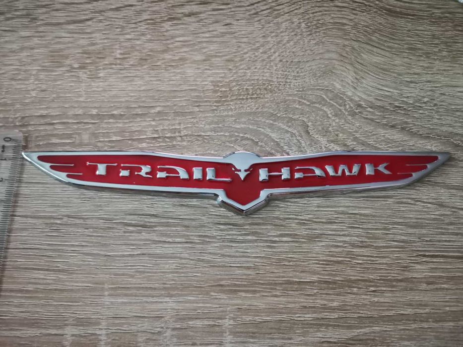 Jeep Trailhawk червена емблема голям размер