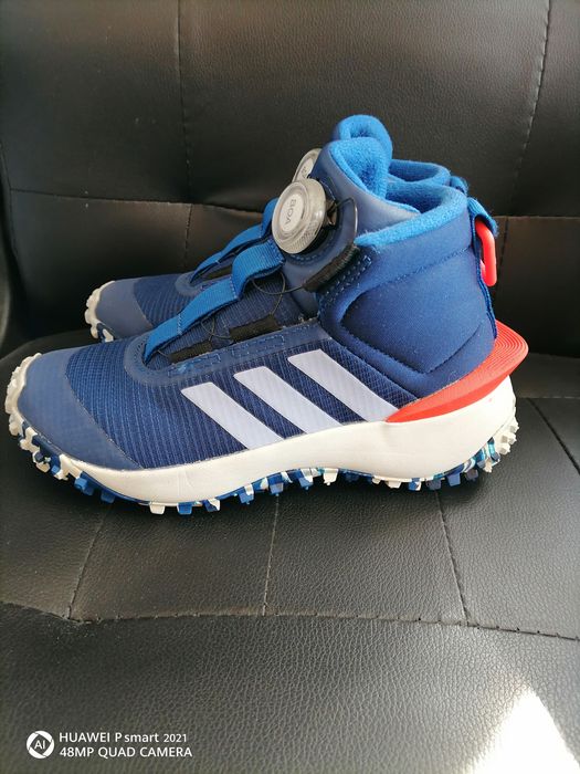 Адидас детски маратонки 33номер