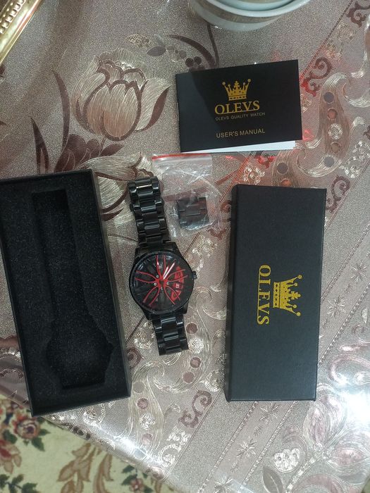 Продаю мужские часы крутящеейся