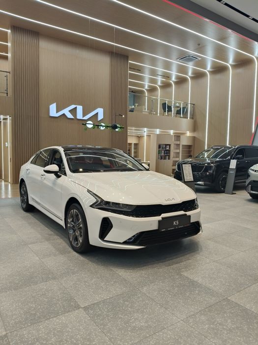 Kia K5c рейсталинг 2.0 Style Temp
