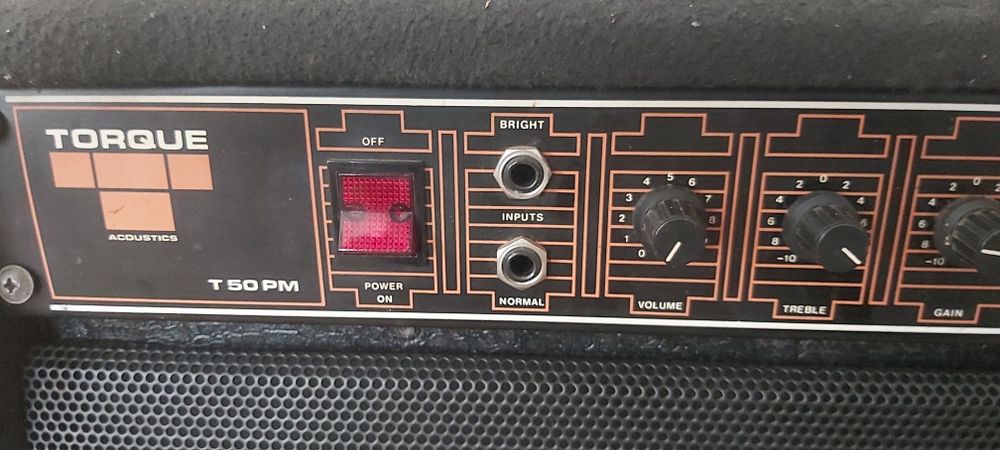 Vând o boxă amplificata Torqie