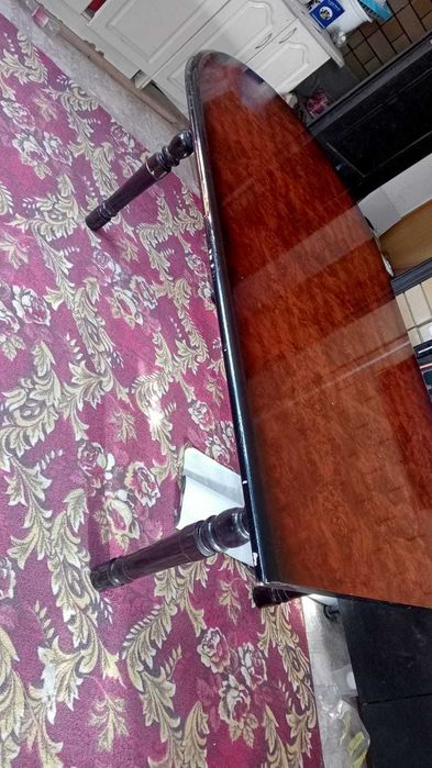 Ағаш стол сатылады