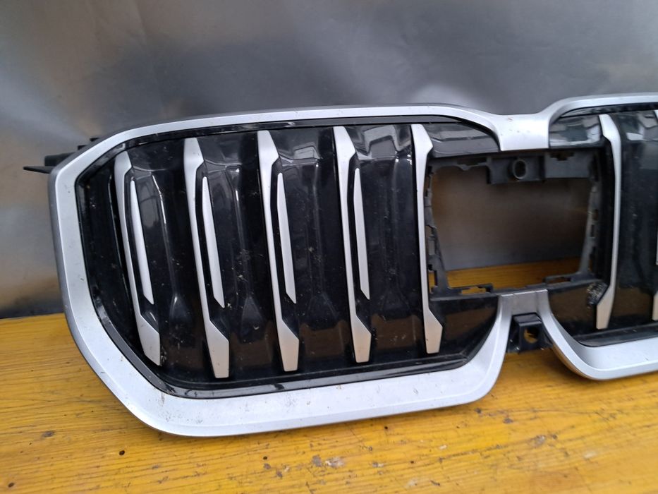 Грил решетка BMW X1 U11