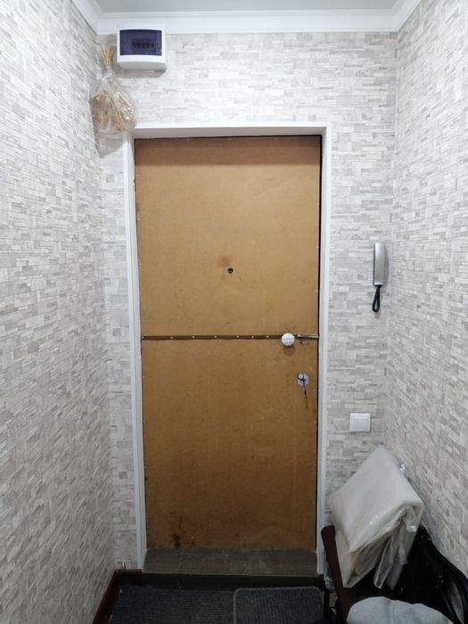 Продается железная дверь