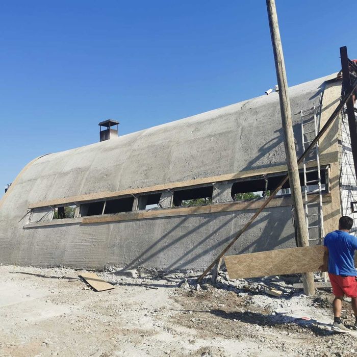 Torcretare beton oriunde in tara  si inchiriere pompe stationare beton