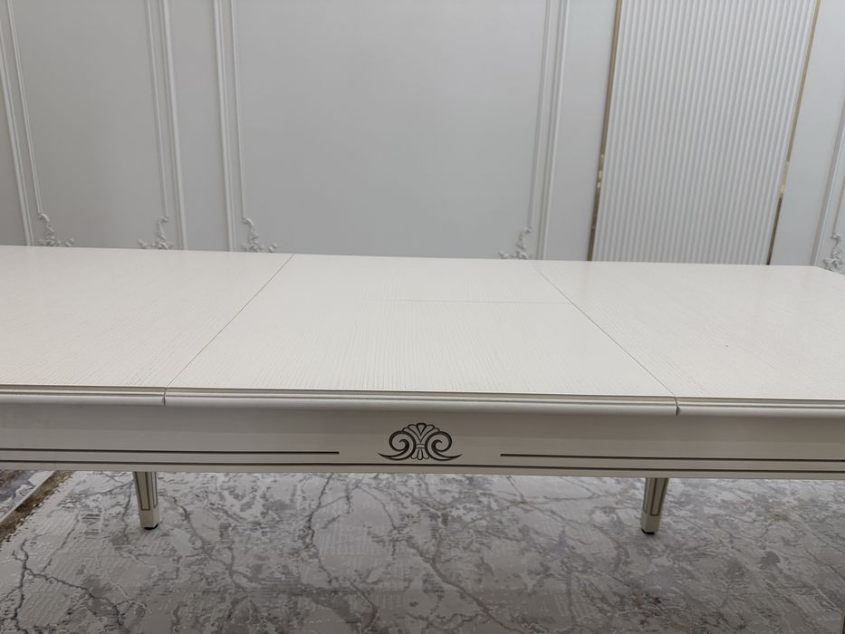 Стол обеденный расклодной