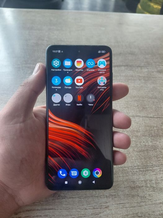 Poco x3 obmen ham bor qirilgan joyi bor