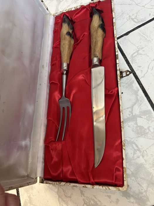 Set vechi tacamuri cutit si furculita