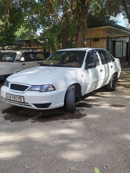 Moshina sotiladi nexia 2